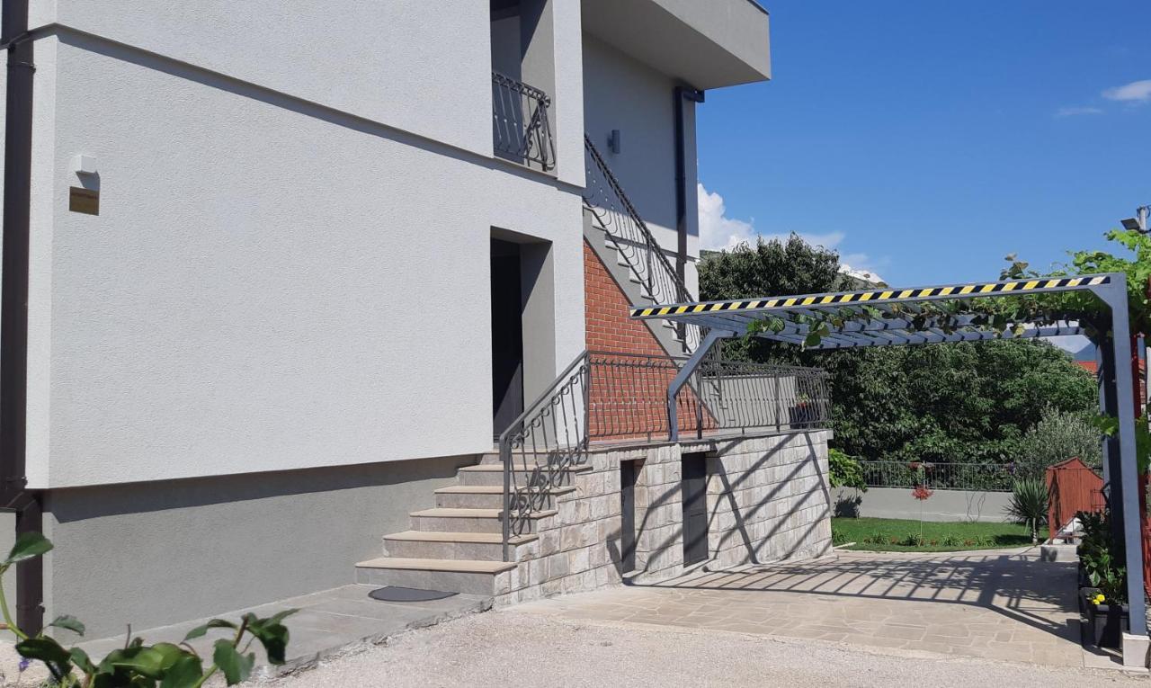Avisi Home Τρέμπινιε Εξωτερικό φωτογραφία
